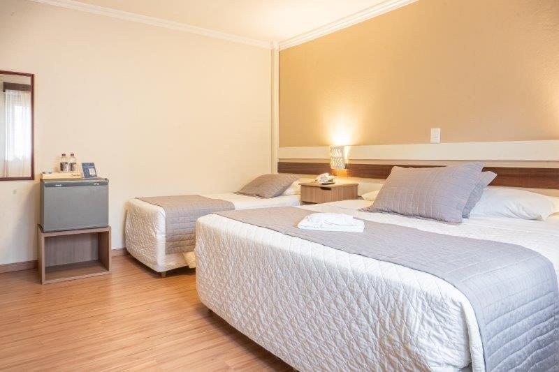 Hotel Bertoluci Gramado Ruang foto